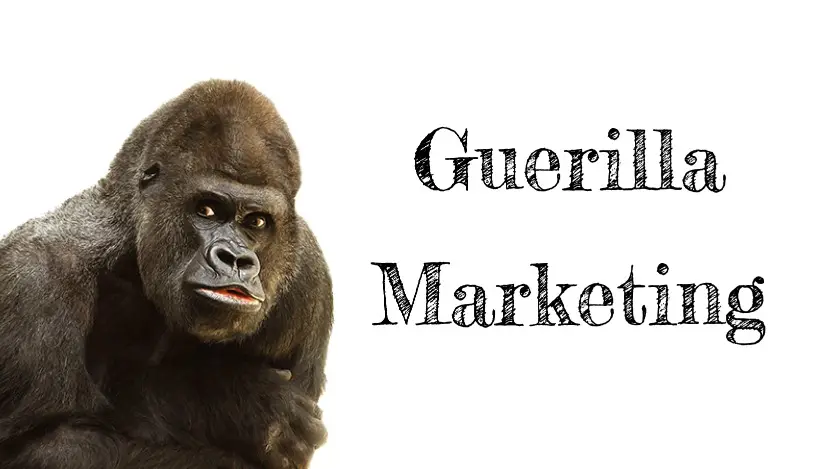 Links sitzt ein Gorilla und rechts steht der Text: "Guerilla Marketing"