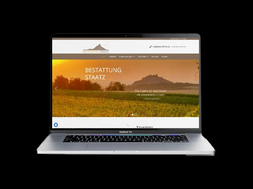 Ein Macbook Pro mit der Website der Bestattung Staatz auf dem Bildschirm - Werbung Bestatter
